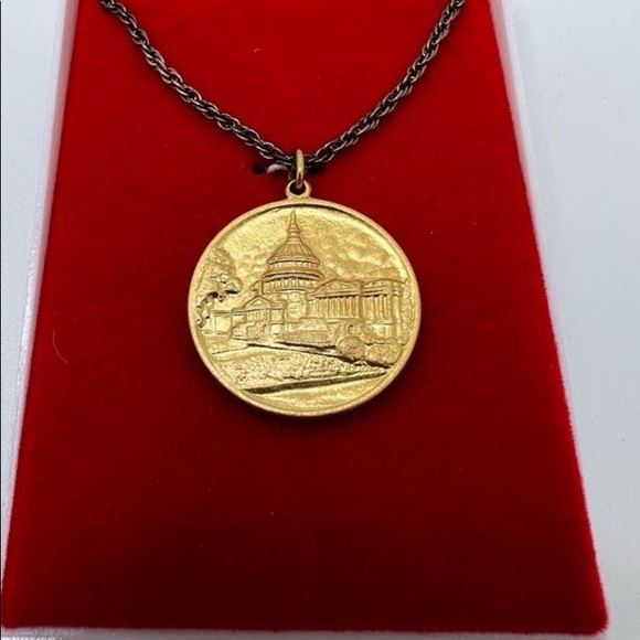 Original Cornerstone Laid by George Washington Monument Pendant on Chain In box - Picture 2 of 5